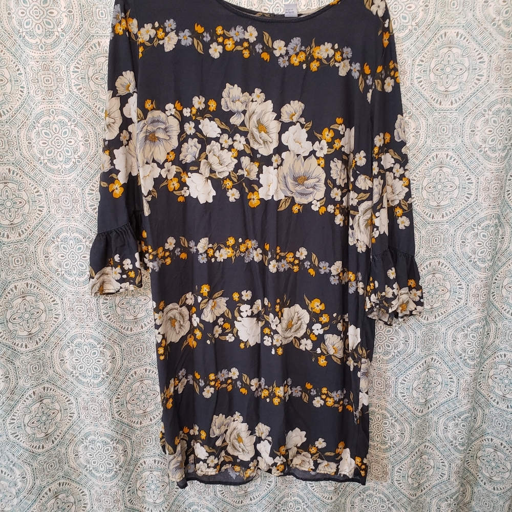Dress - Picture 3 of 5